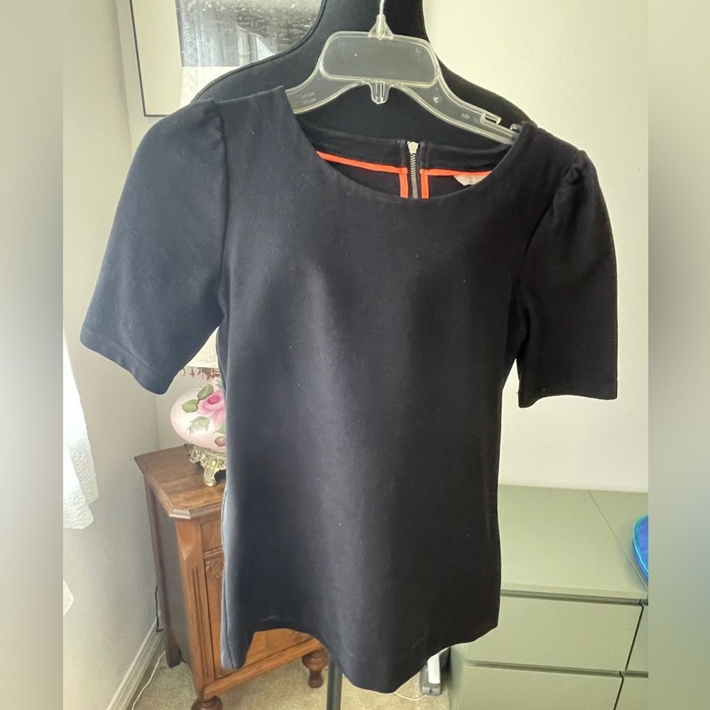 Black Women's Top with zipper